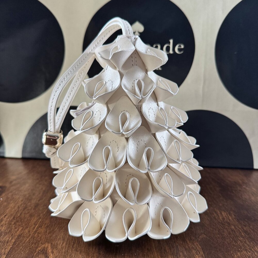 Kate Spade Winter Pine 3D Tree Wristlet KM753 Retail $349 Limited Edition